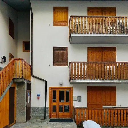 Con Gli Sci Ai Piedi Apartment