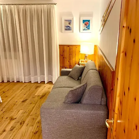 Con Gli Sci Ai Piedi Appartement La Thuile